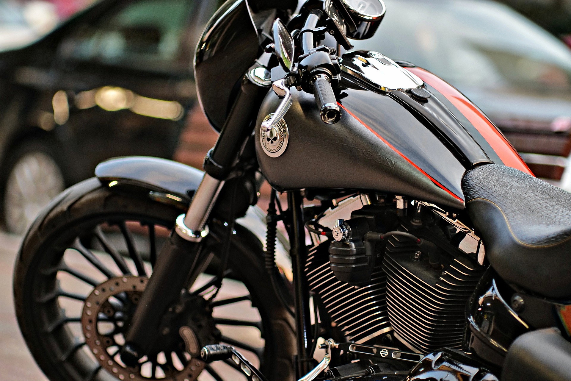 motorcycle-gd3de0c397_1920.jpg